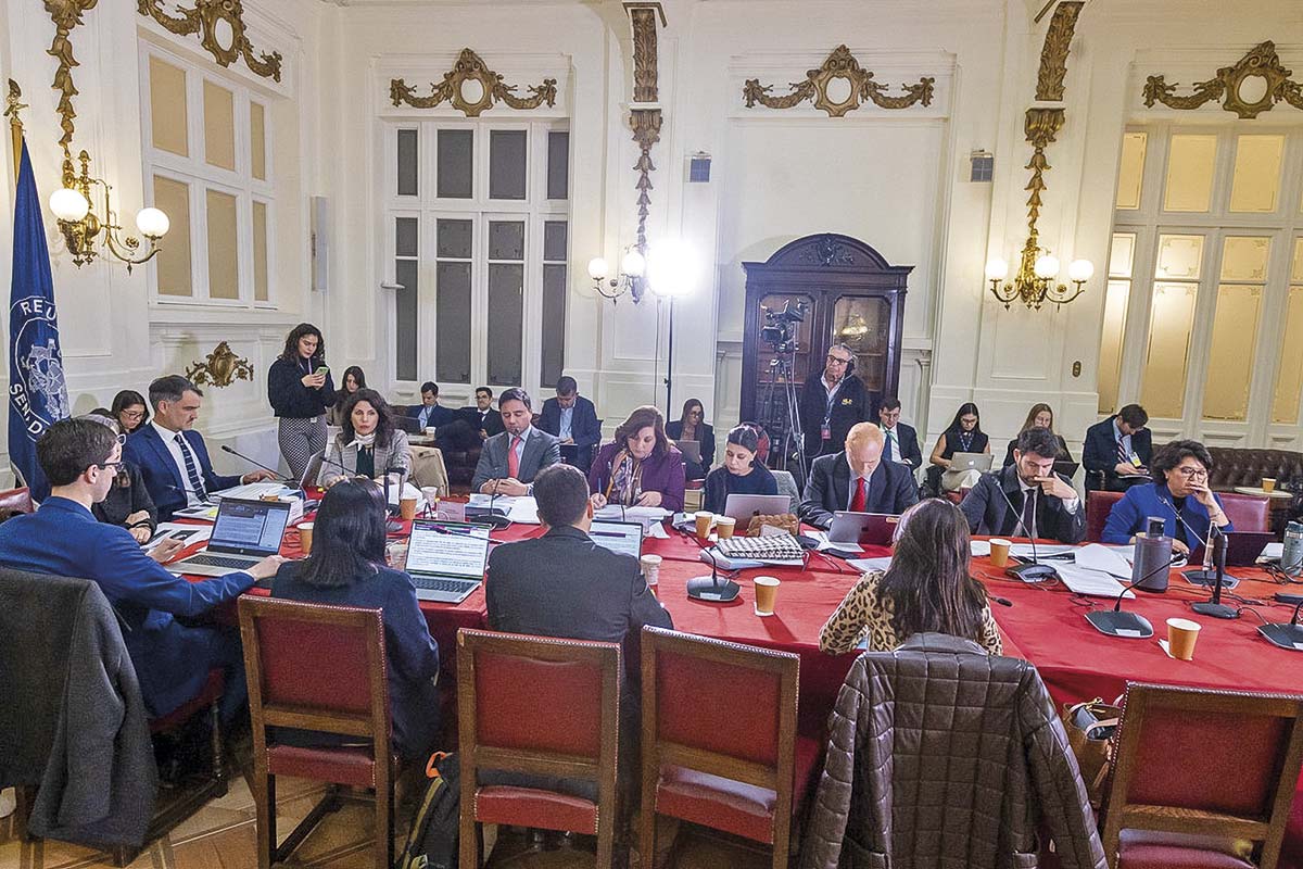 <p>Ayer, la comisión de Hacienda del Senado volvió a desarrollar audiencias respecto al proyecto misceláneo.</p>
