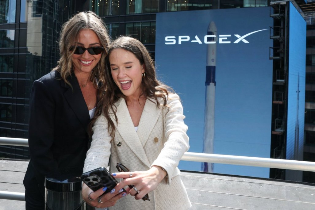 SpaceX extiende su rally y apunta a superar a Amazon en valor de mercado tras su histórica apertura en bolsa