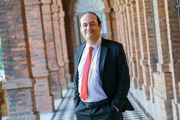<p>Patricio Zapata presenta la defensa del exministro Grau en la comisión y asegura que no hay fundamento en el libelo</p>