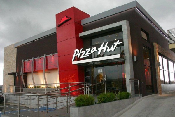 Dueña de KFC y Taco Bell vende Pizza Hut por US$ 2.700 millones a firma de capital privado