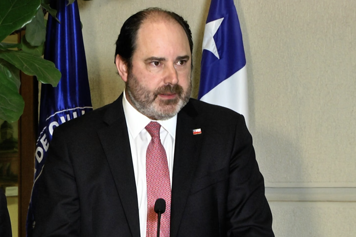 <p>Ahora en DF | El Senado despacha a ley el proyecto que reajusta el salario mínimo a $553.553 retroactivo desde el 1 de mayo de este año</p>