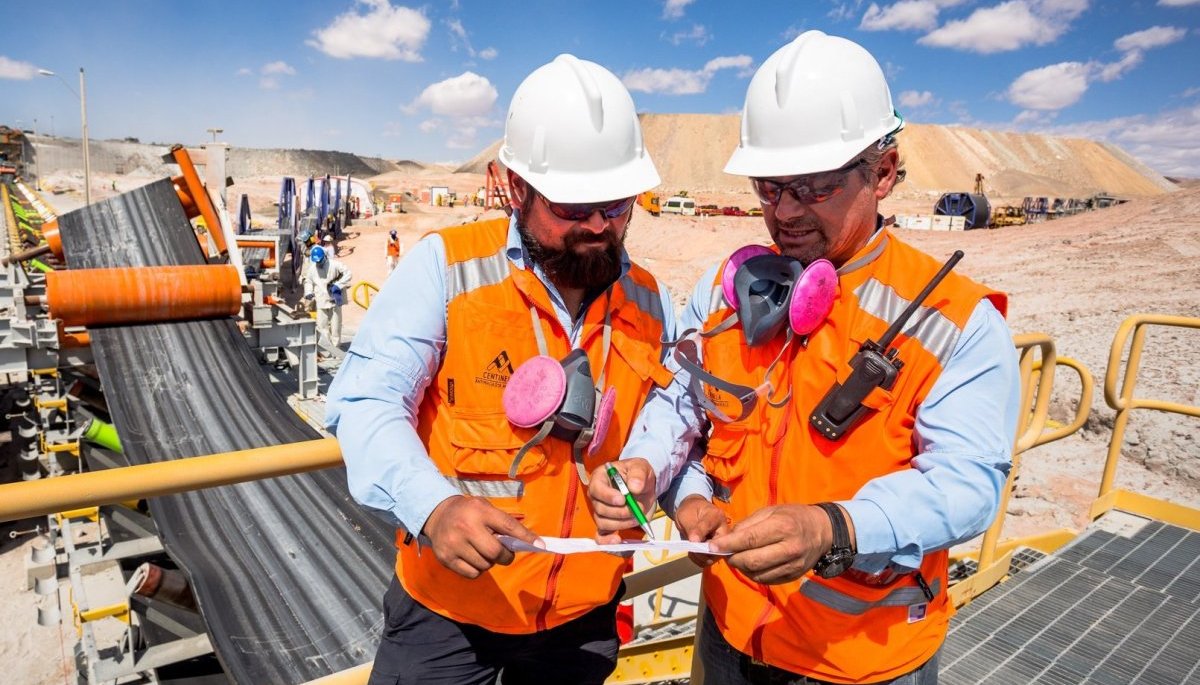 Disponibilidad de capital humano presiona crecimiento del sector minero: Antofagasta necesitá 18 mil trabajadores para sostener el nuevo ciclo de la industria