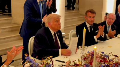 <p>Ahora en DF | Trump firma en Versalles el memorando de entendimiento con Irán</p>