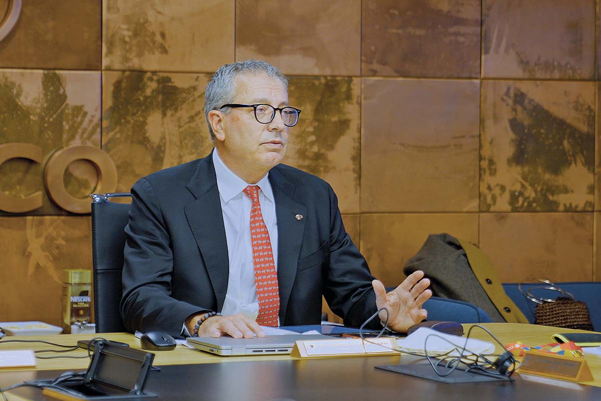 <p>Fontaine analiza distintas alternativas para mejorar la situación financiera de la minera estatal.</p>