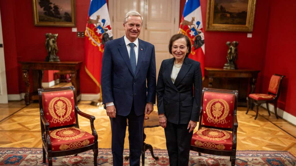 <p>Presidenta de influyente asociación de empresarios estadounidenses se reúne con Kast en La Moneda</p>