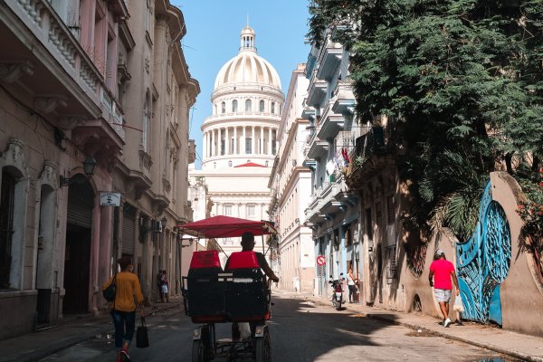 <p>Cuba aprueba 176 medidas para liberalizar la economía en medio de presiones de Washington</p>