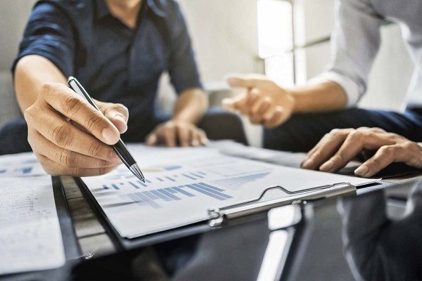 Cobros por hasta UF 5 mil y ocho meses de trabajo: así funciona el negocio que certifica los modelos de prevención de delitos de la banca