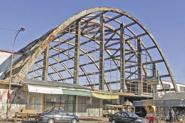 Minvu da primeros pasos para recuperar Mercado Central de Concepción: requiere US$ 48 millones