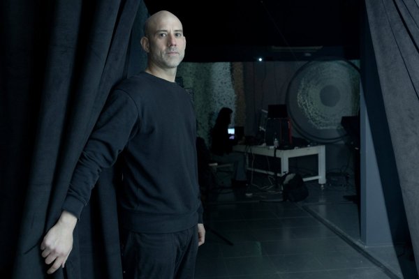 <p>Sergio Mora-Díaz sobre su obra: “Es un algoritmo llevado al arte”</p>