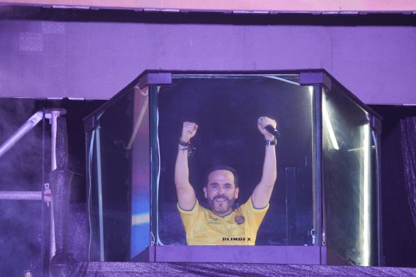 <p>La empresa que construyó la caja blindada utilizada por Abelardo De La Espriella para su protección</p>