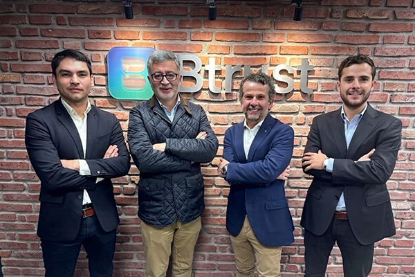 Luis Mella, gerente comercial de Btrust; Patricio Cortés, founder y CEO de Btrust; Jaime Leonart, cofounder y director de crecimiento de Btrust; y Vicente Zúñiga, gerente general y COO de Btrust.