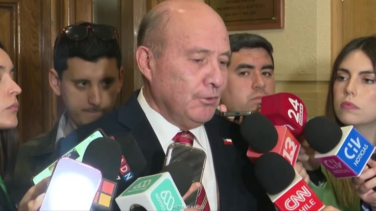 Ahora en DF | Pese a informe del CFA, Quiroz insiste en que el gobierno anterior cometió errores en estimaciones que no se reflejaron en el aumento de la deuda pública