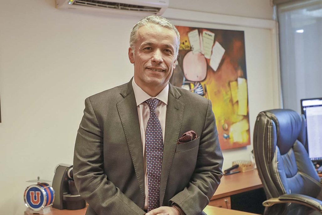 Landerretche overcomes Micco and becomes the new Dean of Economics and Business at the University of Chile - 124; Financial Journal