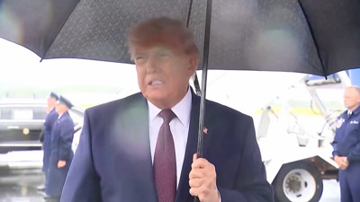 <p>Ahora en DF | Trump: "Nuestra bolsa está por las nubes y los precios del petróleo se están desplomando"</p>