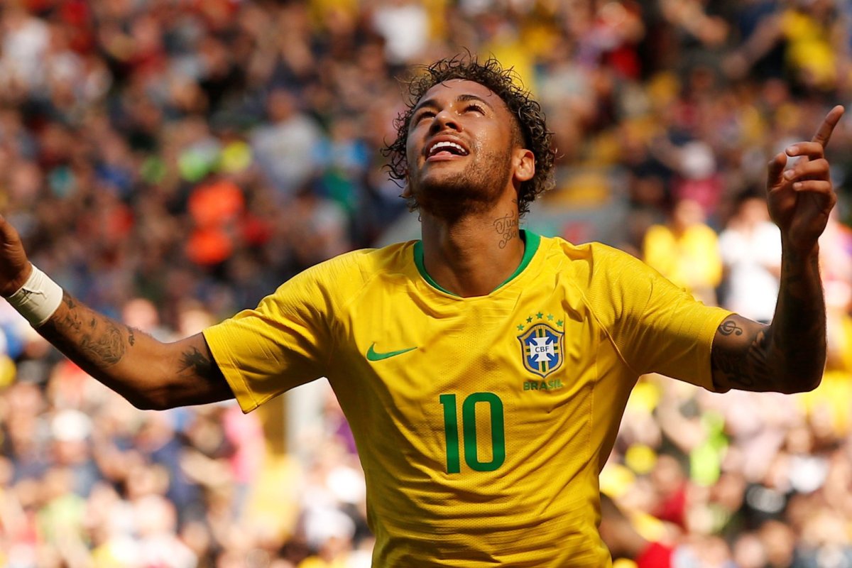 <p>Partido Brasil vs. Escocia se disputará en un estadio con césped "cultivado" en la finca de un multimillonario</p>