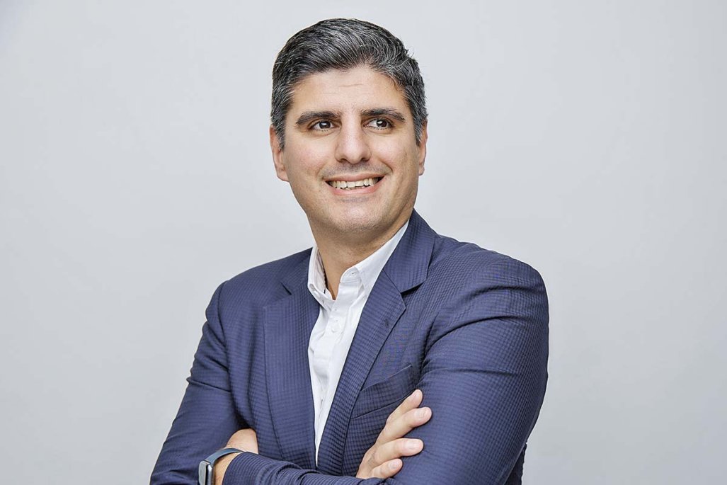 Chileno vende su tercera startup, una IA para hoteles creada en Silicon Valley, a una tecnológica de EEUU