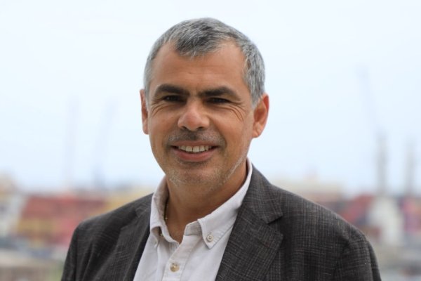 Alcalde de Iquique presiona ante el Congreso para que Hacienda adquiera el 27% de Zofri actualmente en manos de privados antes de vencimiento en 2030