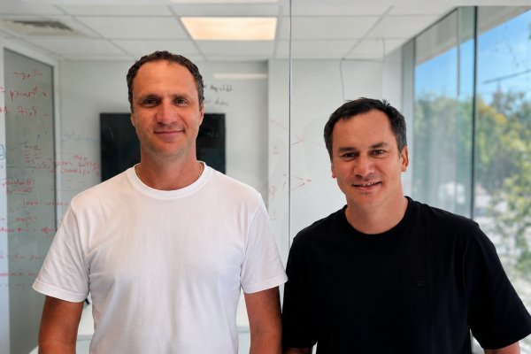 Jonathan Lamac y Juan Pablo Baeza, fundadores de Woperty.