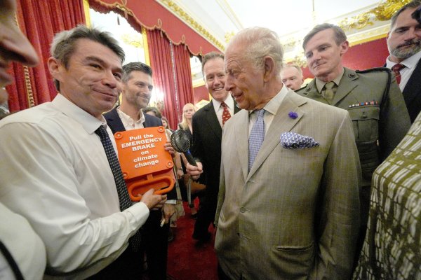 Encuentro en el Palacio Saint James: ¿De qué hablaron el ex ministro Marcelo Mena con el rey Carlos III?