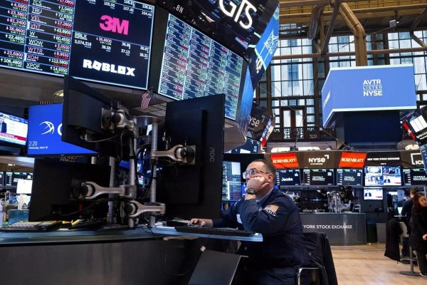 Wall Street sube tras cese de ataques entre EEUU e Irán