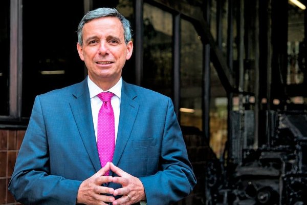 Presidente electo de Colombia designa a Miguel Gómez Martínez como ministro de Hacienda