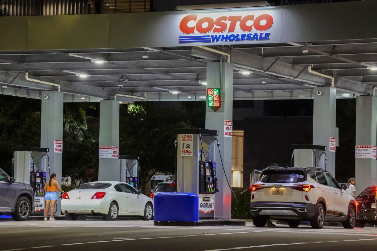 <p>Gobierno de Trump presiona a bencineras para que rebajen el precio de la gasolina</p>