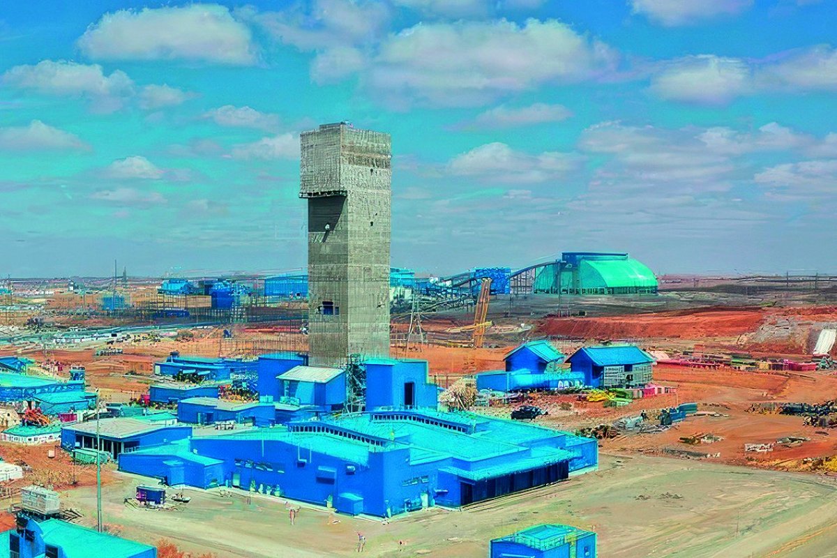 <p>Rio Tinto acuerda nuevas condiciones financieras para proyecto de mina de cobre por US$ 18 mil millones</p>