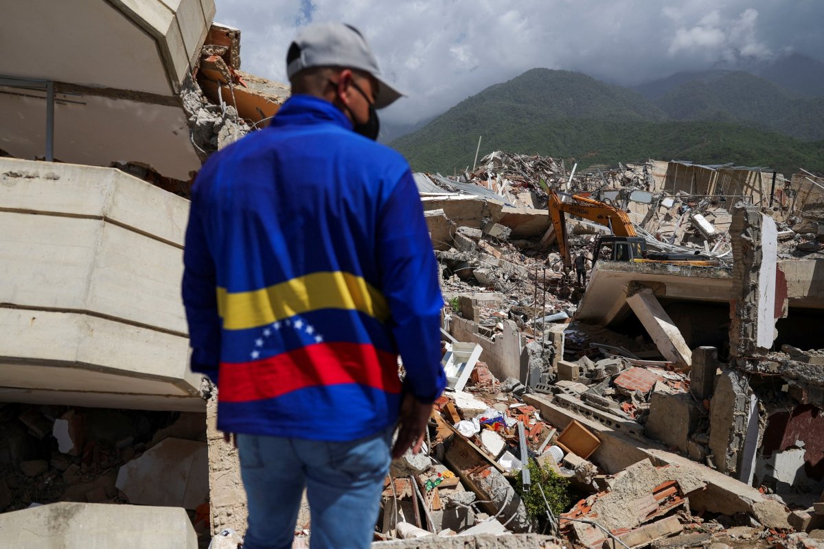 <p>Terremoto golpea la legitimidad del gobierno de Venezuela, pero aleja un pronto proceso electoral</p>