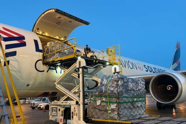 <p>Latam supera las 300 toneladas de ayuda enviadas a Venezuela en la primera semana de su puente aéreo</p>
