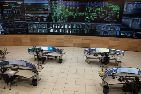 <p>Falta de lluvias y centrales fuera de servicio: Coordinador advierte escenarios de estrés para el sistema eléctrico ante demora de El Niño</p>