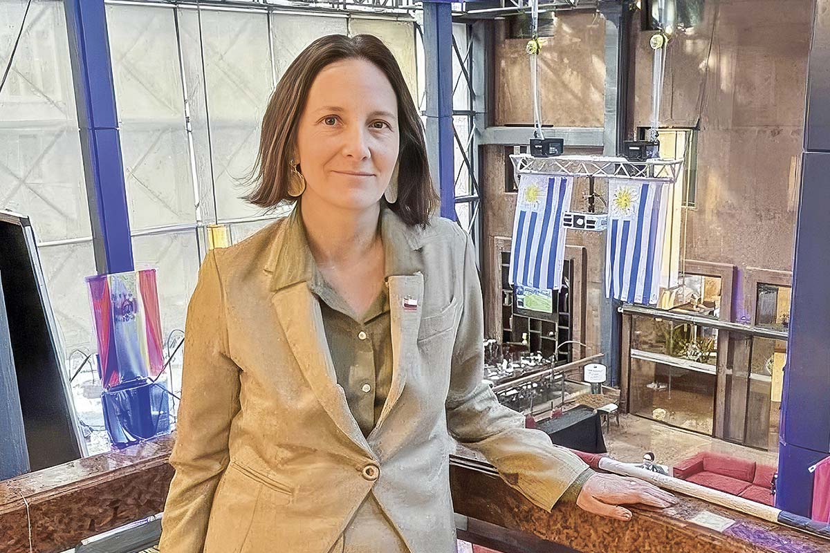 <p>Paula Estévez, subsecretaria de Relaciones Económicas Internacionales:“Paraguay bajó los impuestos y crece al 6%. Ese es el desafío de Chile para ser competitivos”</p>