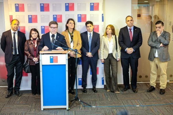 “Estamos buscando su reemplazo”: la escueta referencia del ministro Mas al término del período del director del INE