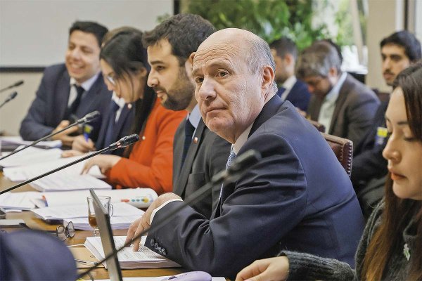 Proyecto de ley misceláneo avanza en Senado y gobierno ingresa las primeras indicaciones