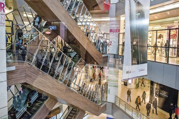 Confianza de los consumidores detiene racha de caídas y cierra el primer semestre con leve repunte