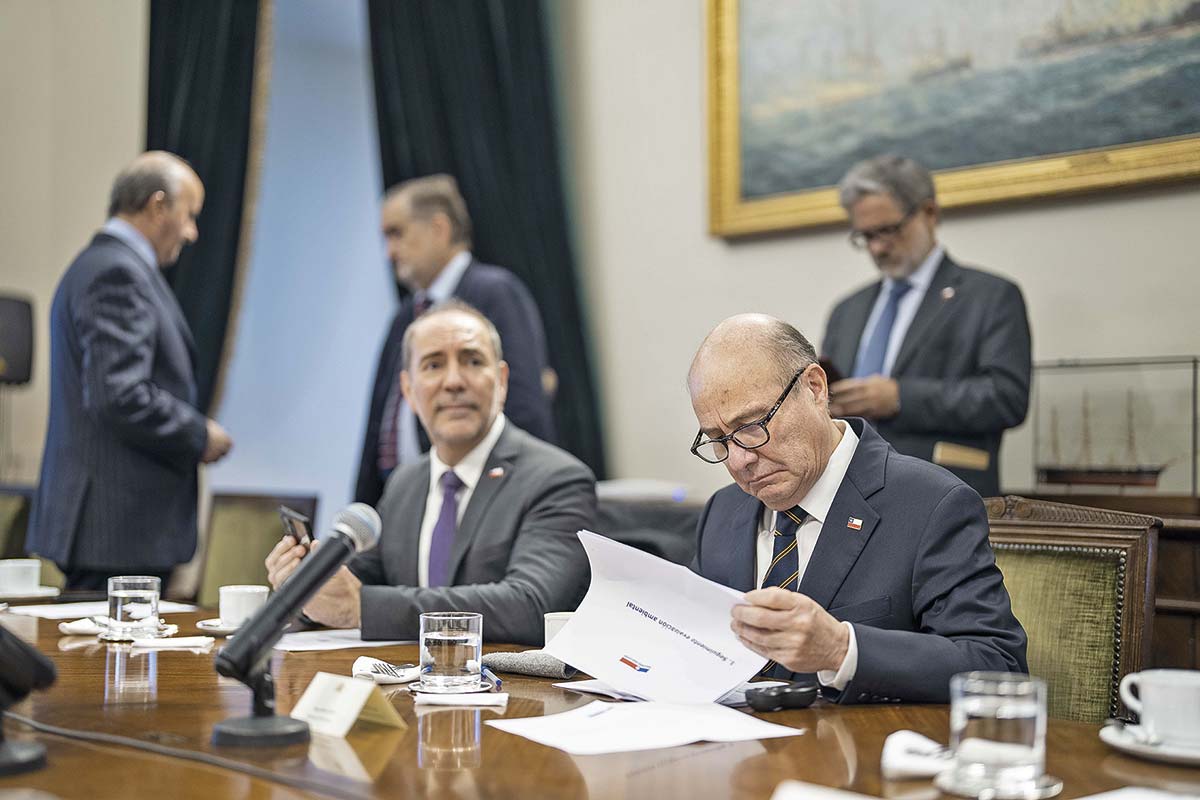 <p>El ministro de Hacienda, Jorge Quiroz, en una actividad en La Moneda este jueves. Foto: Presidencia.</p>