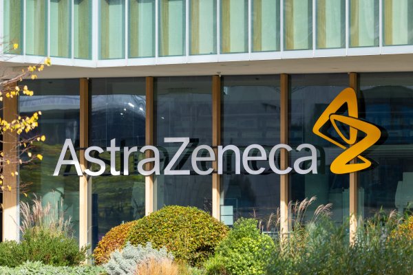 <p>Acciones de AstraZeneca se desploman tras inusual fracaso en ensayo de fármaco para el corazón</p>