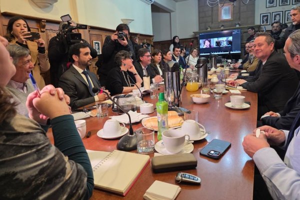 Oposición en llamas por proyecto misceláneo: partidos irán al TC por invariabilidad tributaria y el PS se baja de reunión con la presidenta del Senado