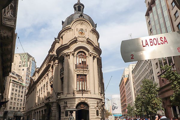 <p>IPSA inicia última sesión de la semana al alza en línea con el optimismo de los mercados globales</p>