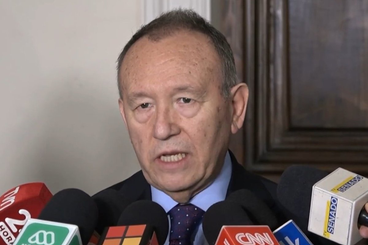 <p>Ahora en DF | Ministro García lamenta fallecimiento de Enrique Krauss: "Desarrolló una gran obra de servicio público y su muerte enluta a todo el país"</p>