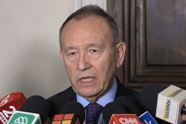 <p>Ahora en DF | Ministro García lamenta fallecimiento de Enrique Krauss: "Desarrolló una gran obra de servicio público y su muerte enluta a todo el país"</p>
