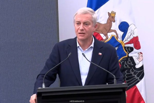 <p>Kast endurece el tono por la demora del proyecto de Reconstrucción y advierte que "Chile no puede seguir esperando"</p>