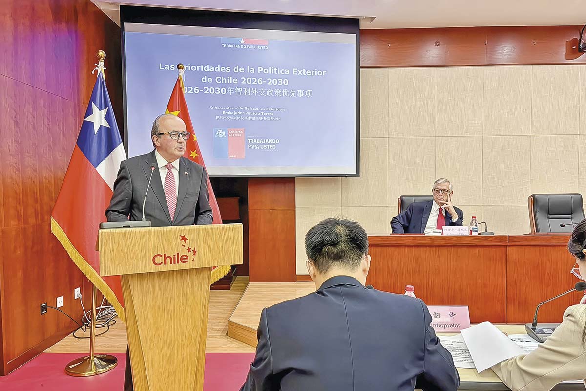 <p>Chile y China acuerdan avanzar en cooperación científica, académica e investigación antártica</p>