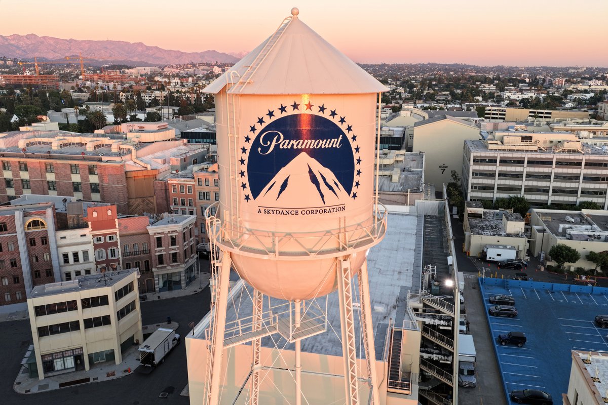 <p>California y otros 11 estados buscan bloquear fusión entre Paramount y Warner Bros</p>