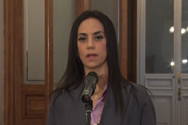 <p>Ahora en DF | Presidenta del Senado por propuesta del PPD sobre ley miscelánea: "Aquí no hay nadie queriendo pasarse de listo"</p>