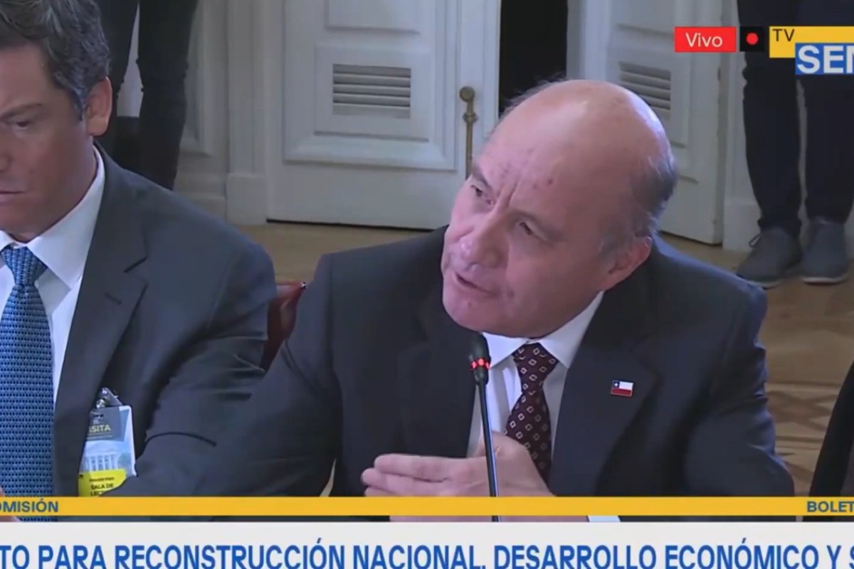 <p>Ahora en DF | Quiroz por cobros del CAE: "Hay 1.500 personas que ganan más de $7 millones al mes”</p>