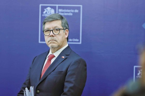 Hacienda asume menor PIB para este año, pero apunta a crecimiento de 3,7% en 2027 de aprobarse la ley miscelánea