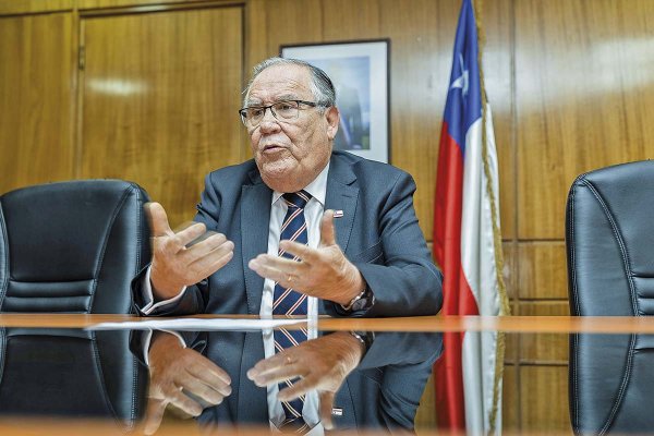 Jaime Campos, ministro de Agricultura y el plan económico del gobierno: “¿Las medidas son dolorosas? Por supuesto que lo son. ¡Si el ministro de Hacienda no es un sádico!”