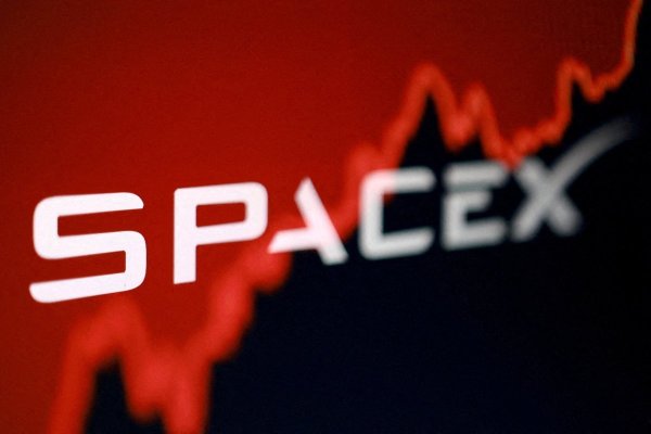<p>Acciones de SpaceX caen por debajo de su precio de salida a bolsa en medio de la presión de Wall Street</p>