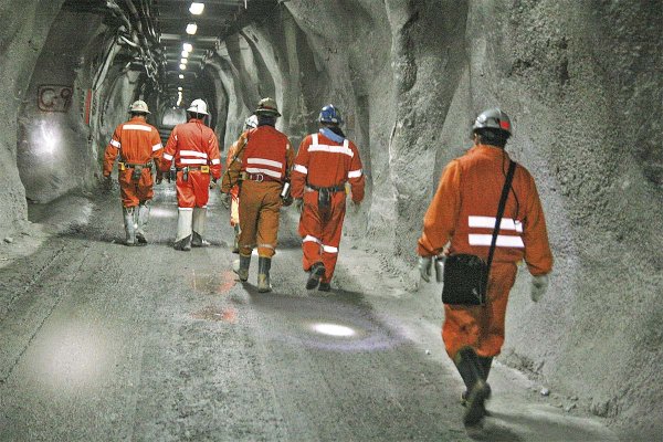 “Una paradoja minera”: Imacec y empleo del sector acumulan meses de caídas pese a boom del cobre