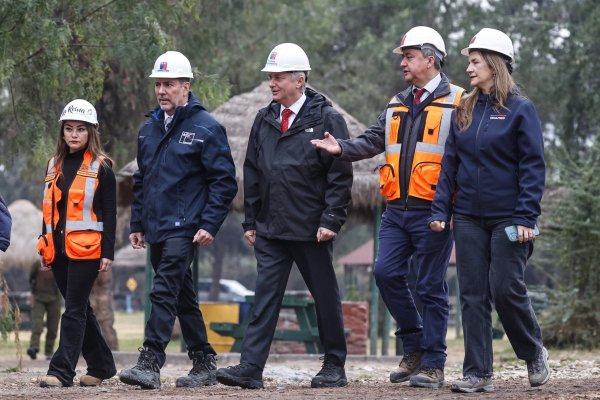 <p>Gobierno refuerza plan de emergencia ante sistema frontal que deja más de medio millón de clientes sin luz</p>